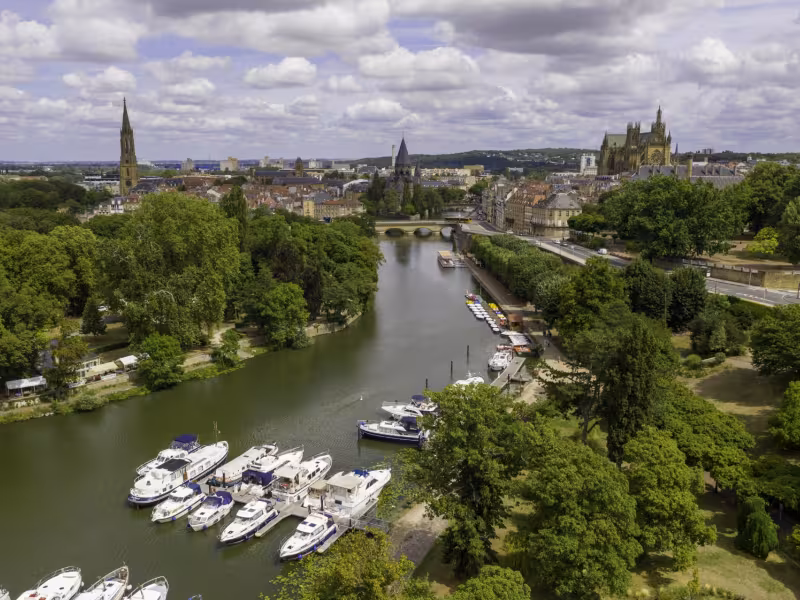 Port et ville de Metz