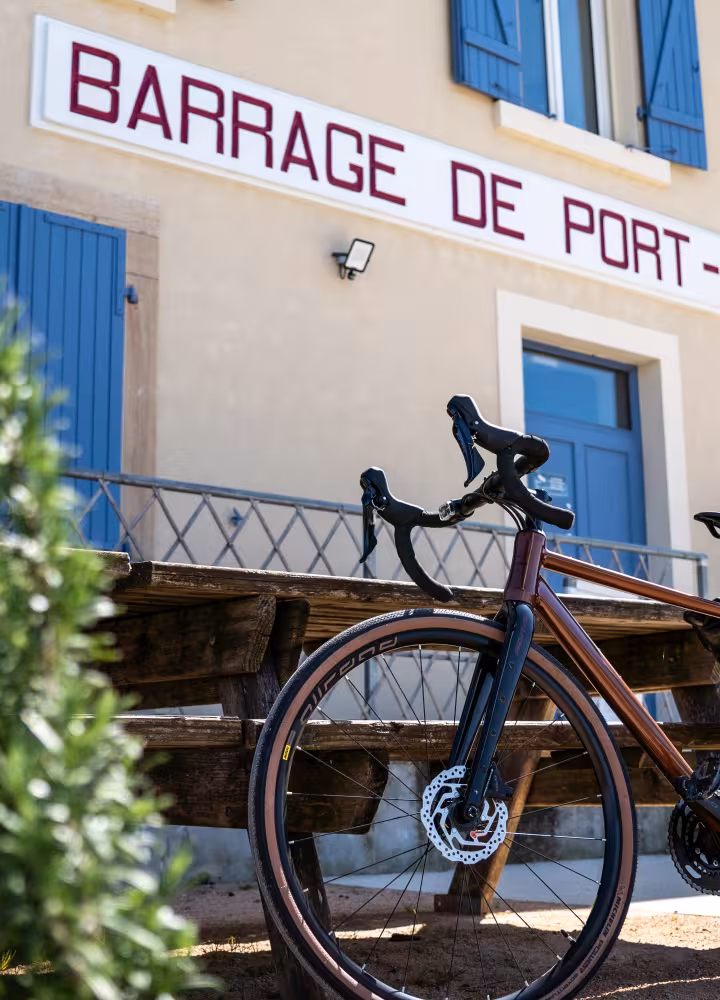 La Voie Bleue à vélo - Maison éclusière de Parcieux - Port-Bernalin - Ain - Auvergne-Rhône-Alpes