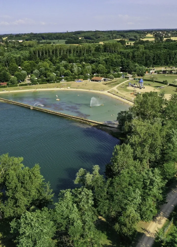 La Voie Bleue et la base de loisir de Cormoranche-sur-Saône