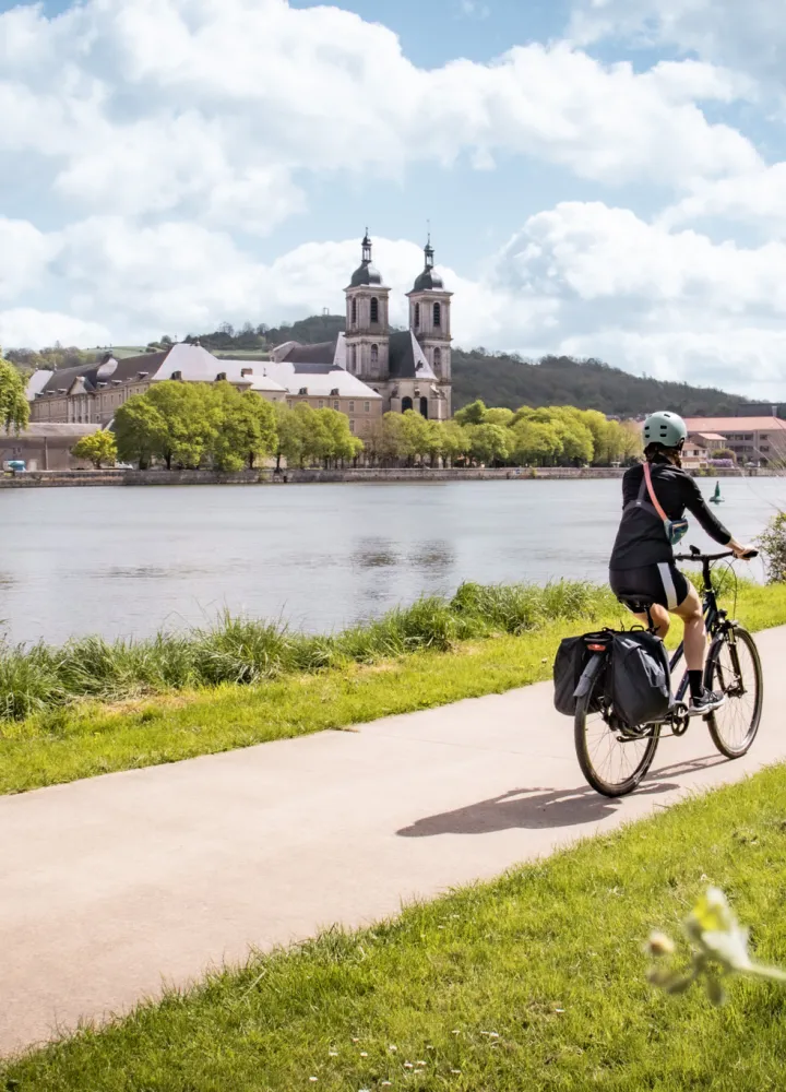 La Voie Bleue à Pont-à-Mousson Vue Abbaye des Prémontrés