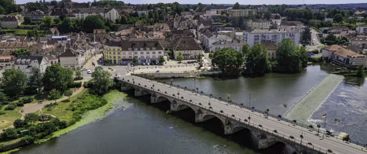 Vue aérienne de Gray-sur-Saône