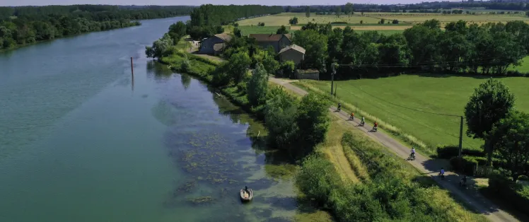 Sur La Voie Bleue en Saône-et-Loire