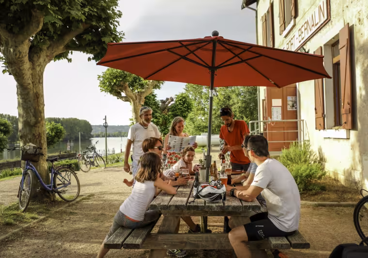 Maison Eclusière de Parcieux au bord de la Saône - Ain - Plus d'une quinzaine de bières locales, bio et artisanales à découvrir