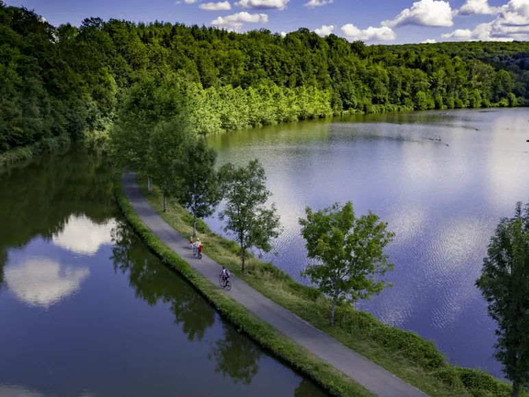 Onthaasten aan het water